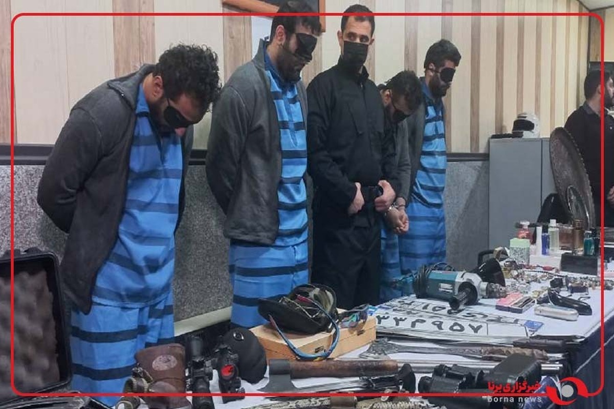 این باند با تمرین باز کردن قفل درها حرفه ای شدند 