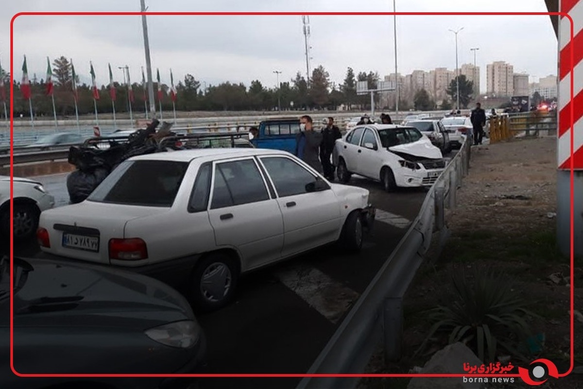 تصادف زنجیره ای در محور زابل به زاهدان