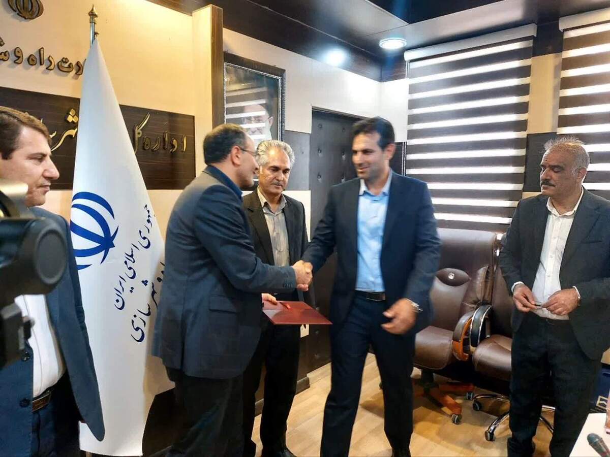 برگزاری آیین تکریم مدیرکل سابق و معارفه مدیران کل جدید راه و شهرسازی استان ایلام