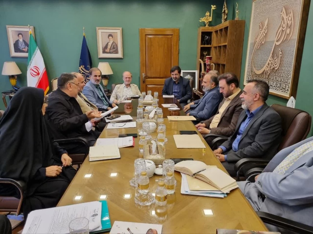 حمایت وزارت فرهنگ و ارشاد اسلامی از برنامه های پیشنهادی ستاد کنگره ملی شهدای استان قم