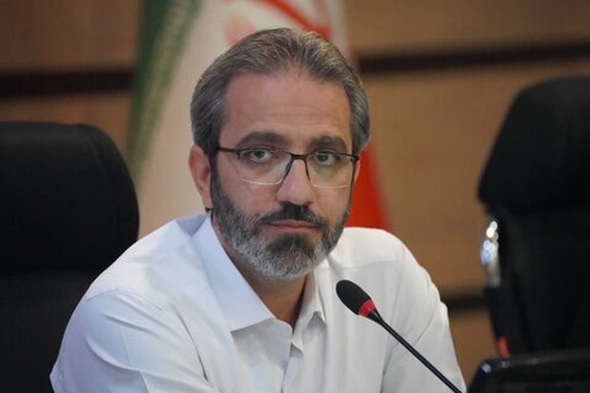 اندیشه امام خمینی (ره) و هدایت مقام معظم رهبری چراغ راه ملت است