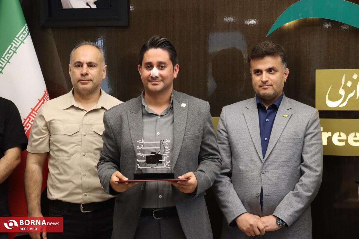 عکاس «خبرگزاری برنا» در جشنواره عکس خبری سال گیلان برگزیده شد