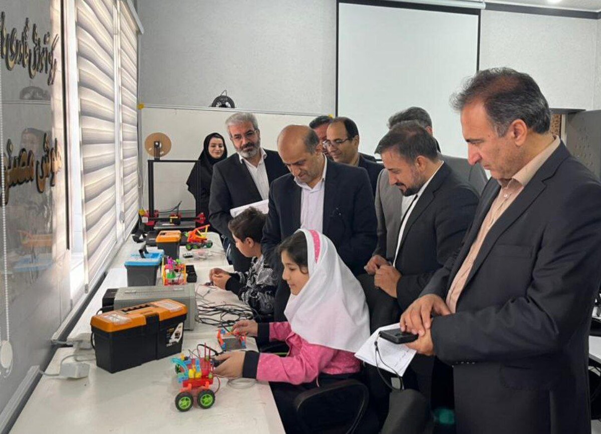 مرکز آموزش فناوری‌های نوین هوش مصنوعی استان ایلام افتتاح شد