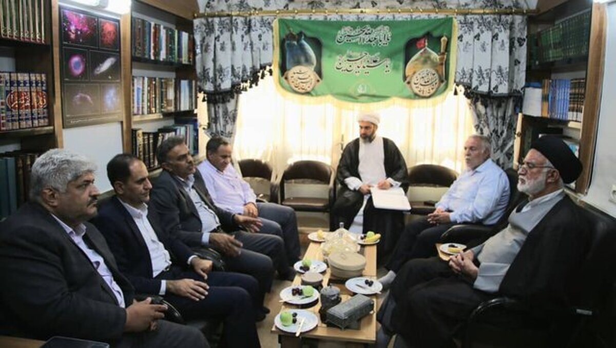 حفظ کشور با اولویت‌دهی به جایگاه معلم میسر می‌شود