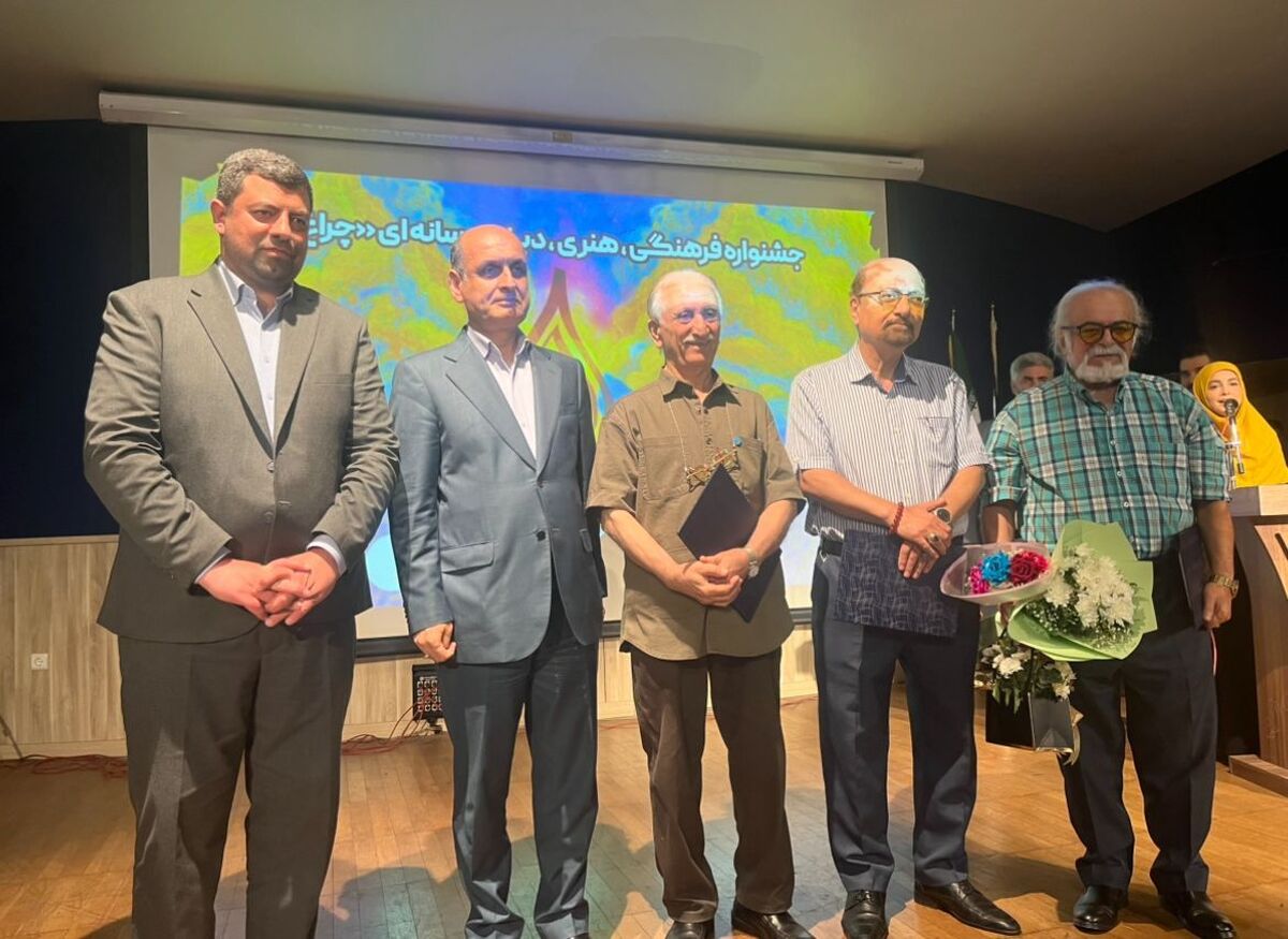 هنر، چراغ راه حال و آینده جامعه است