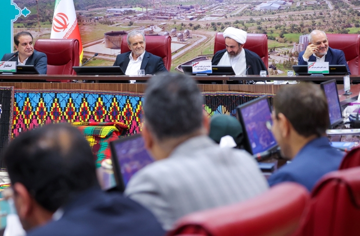 مسیر آینده ایران را خودمان می‌سازیم، نه بیگانگان