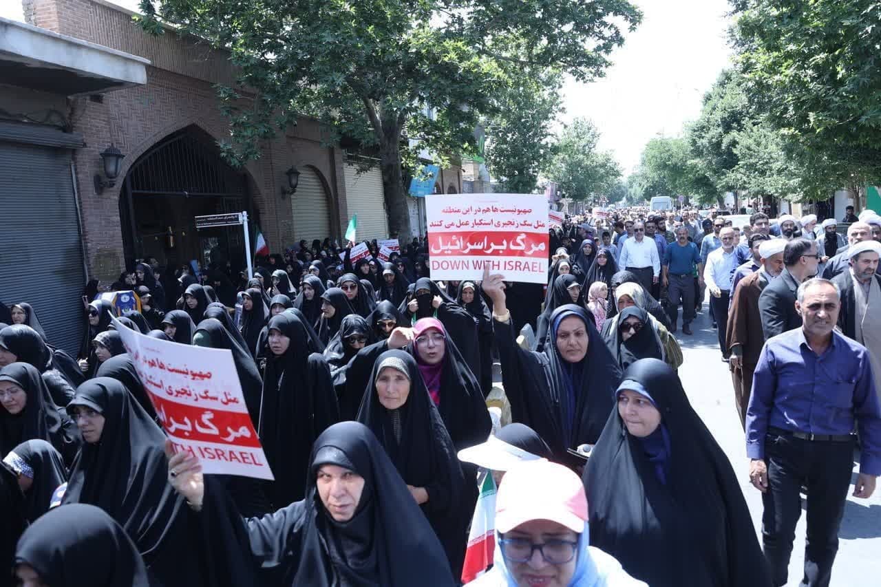 راهپیمایی مردم قزوین در محکومیت جنایت سحرگاه امروز رژیم صهیونیستی 