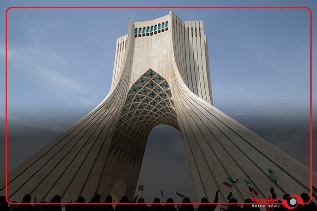 برج آزادی در روز عید غدیر