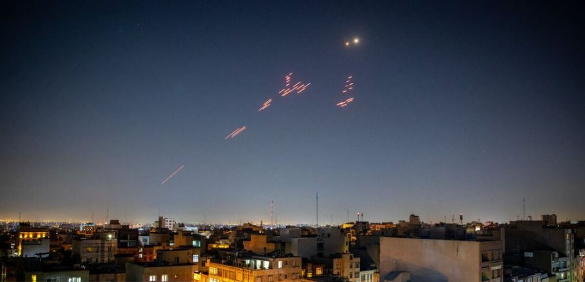 مقابله پدافند هوایی ارتش در نقاط مختلف تهران با حملات اسرائیل