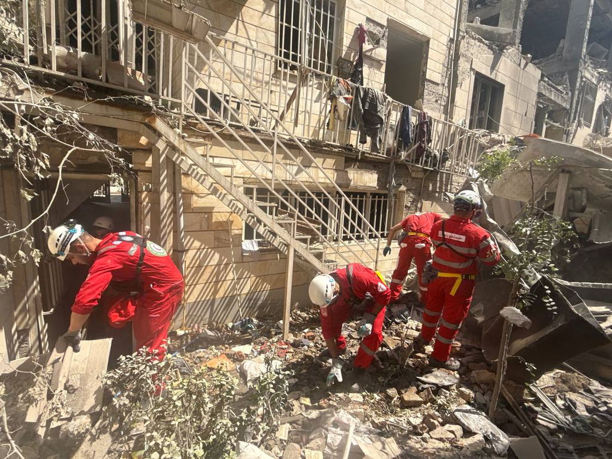 امدادرسانی ۴۲۸ تیم تخصصی جست‌وجو و نجات در ۱۹ استان متاثر از حملات رژیم صهیونیستی