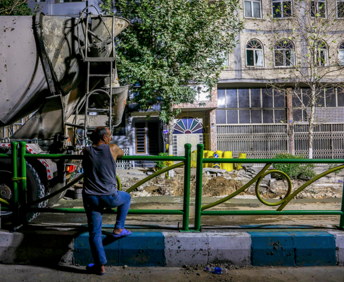 لوله آسیب دیده در میدان قدس درحال ترمیم است/آب قطع نشده است