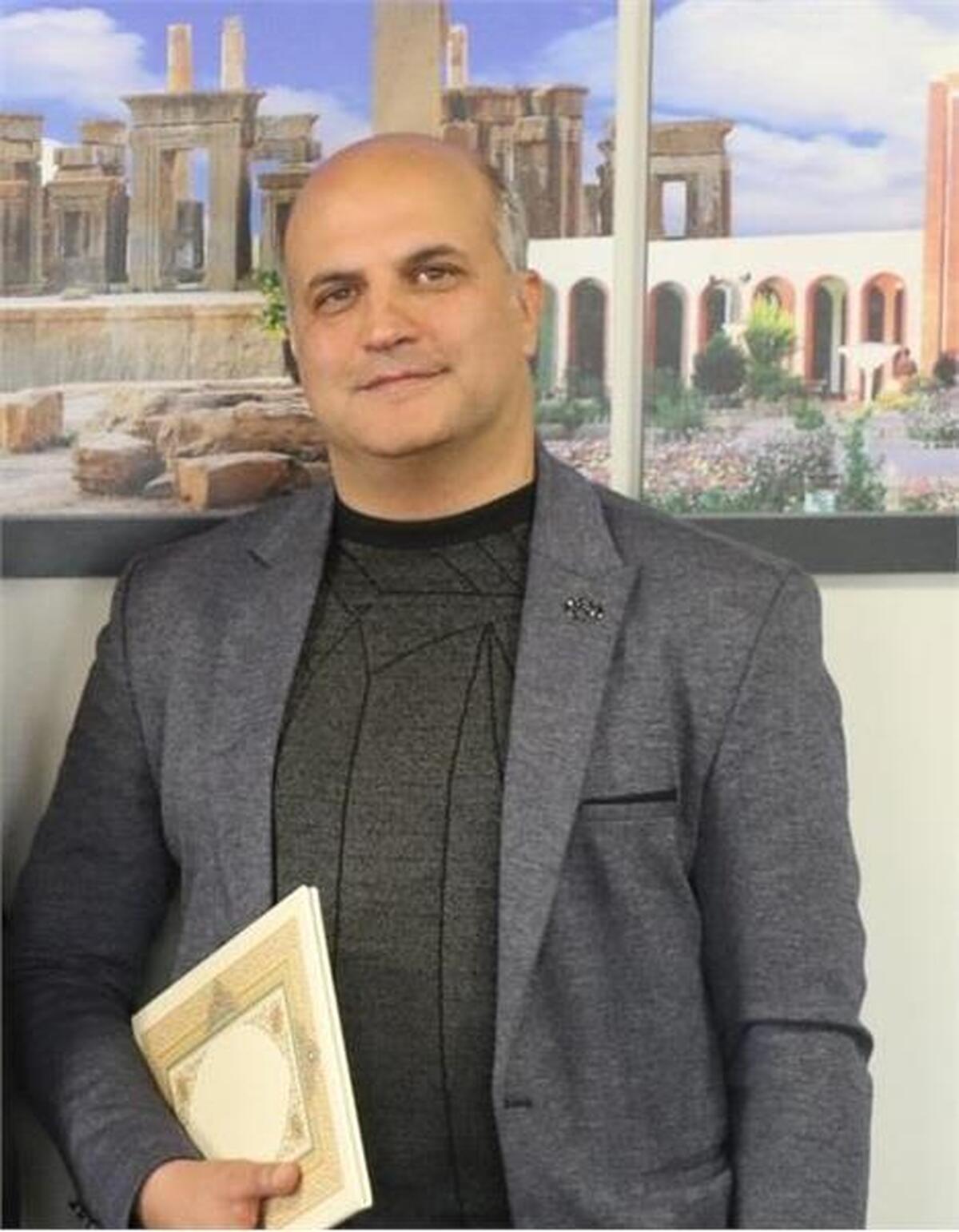 دهقان: امنیت روانی مردم، خط قرمز روزنامه‌نگاران و فرهنگوران فارس باشد