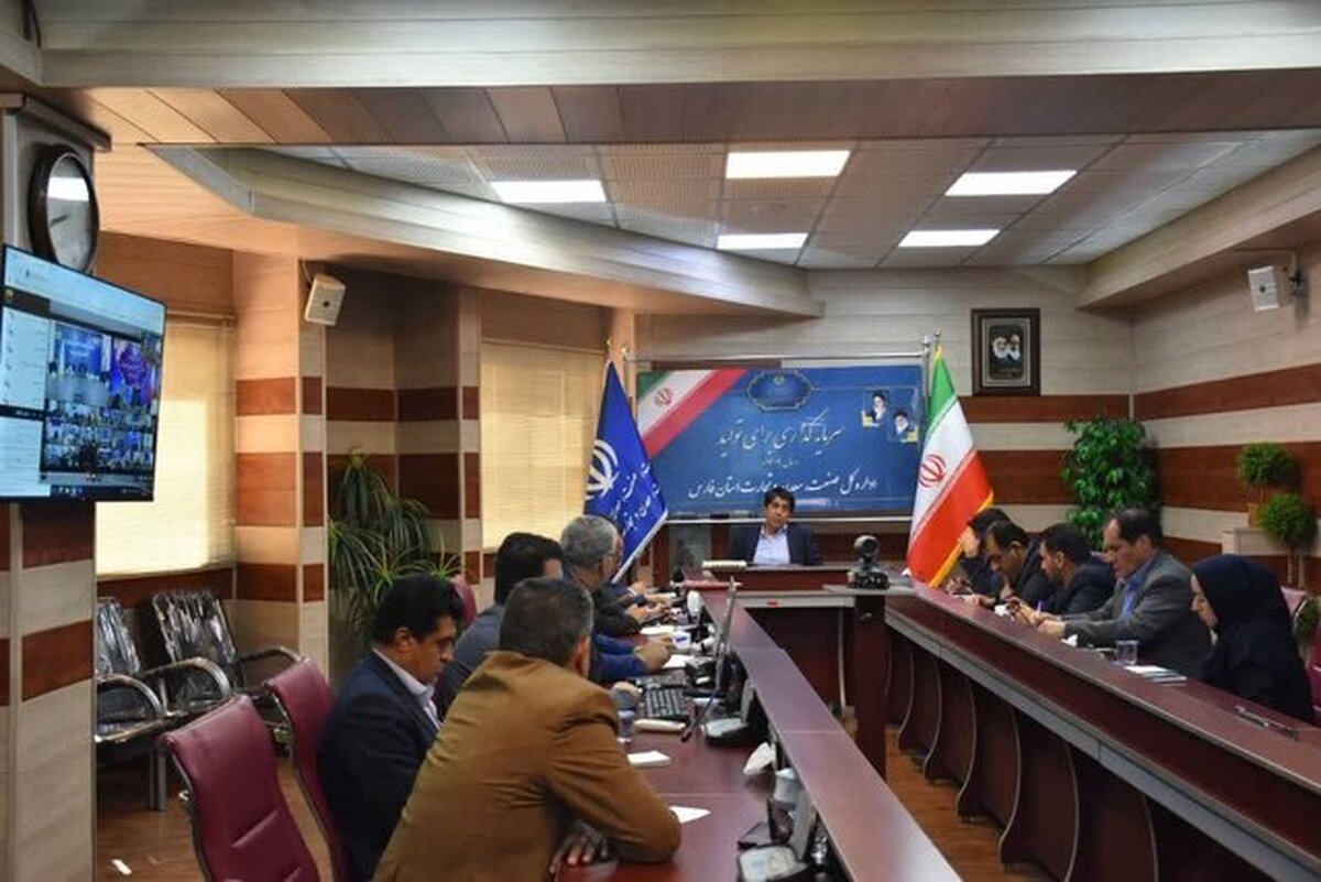 ایزدی:آمادگی کامل برای مواجهه با بحران و کنترل بازار در فارس ضروری است