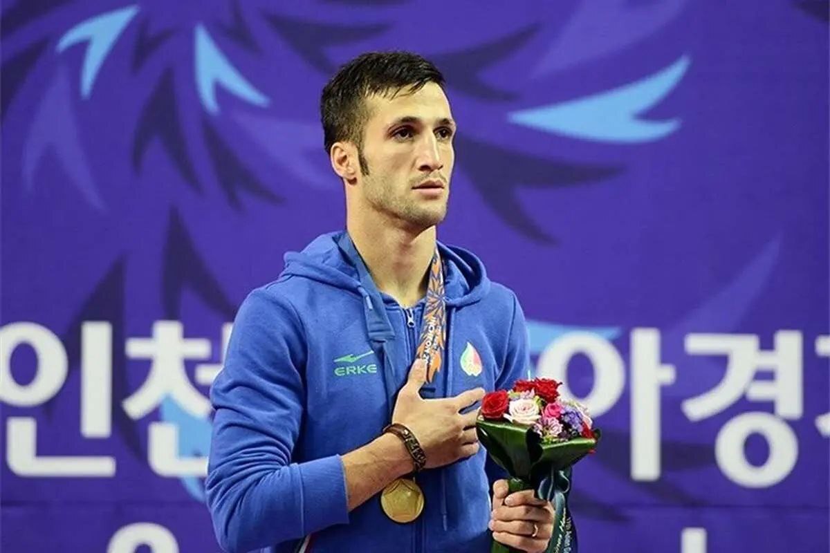 مدال طلای قهرمان کاراته ایران به سحر امامی اهدا شد