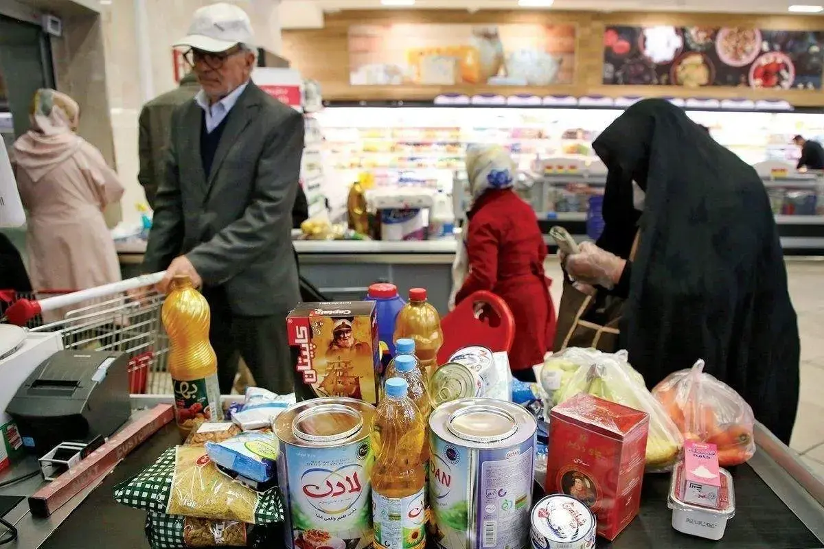 کمبودی در تأمین کالاهای اساسی وجود ندارد/ مشکل برخی استان‌ها ناشی از افزایش ناگهانی سفرهاست