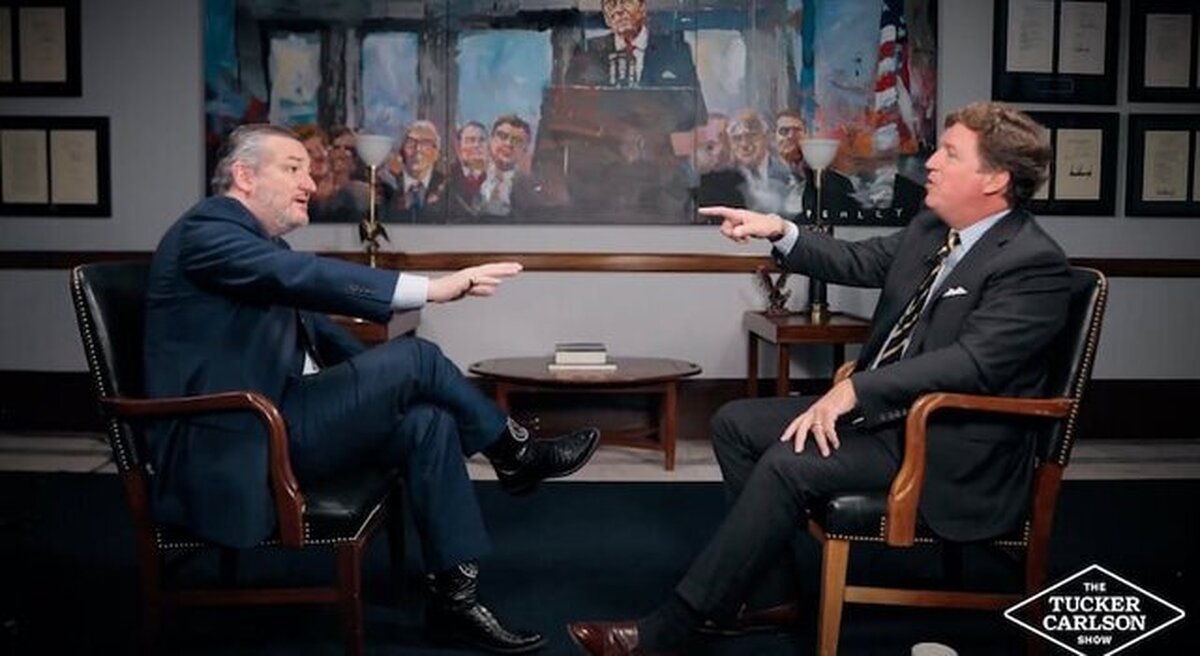 وقتی تاکر کارلسون، سناتور جنگ‌طلب را آچمز می‌کند