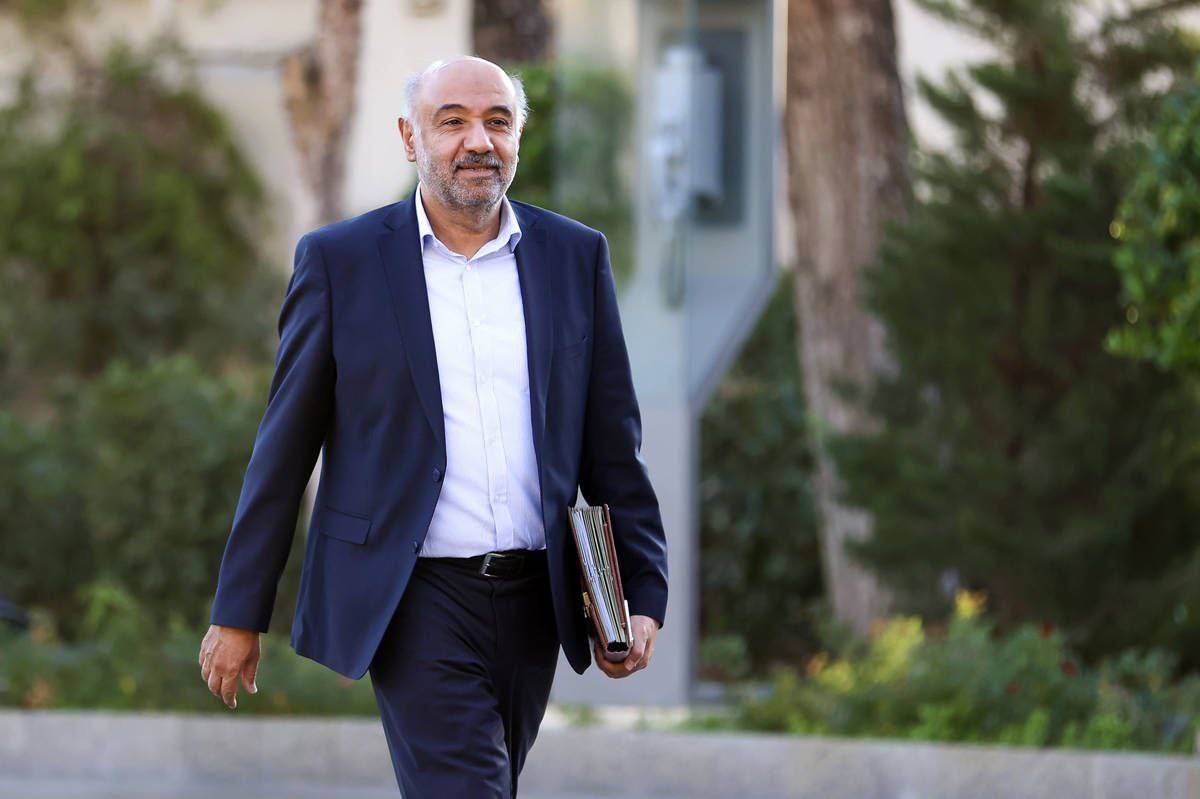 میدری: هموطنان خدمات بیمه ای و تسهیلاتی ویژه دریافت می کنند