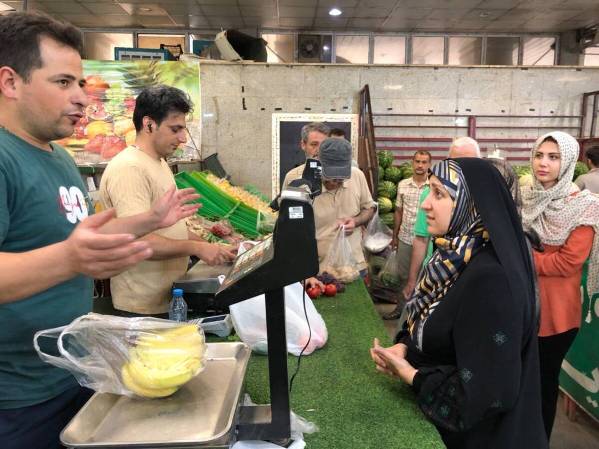 بازدید معاون امور زنان از یکی از میادین میوه و تره‌بار سطح شهر تهران