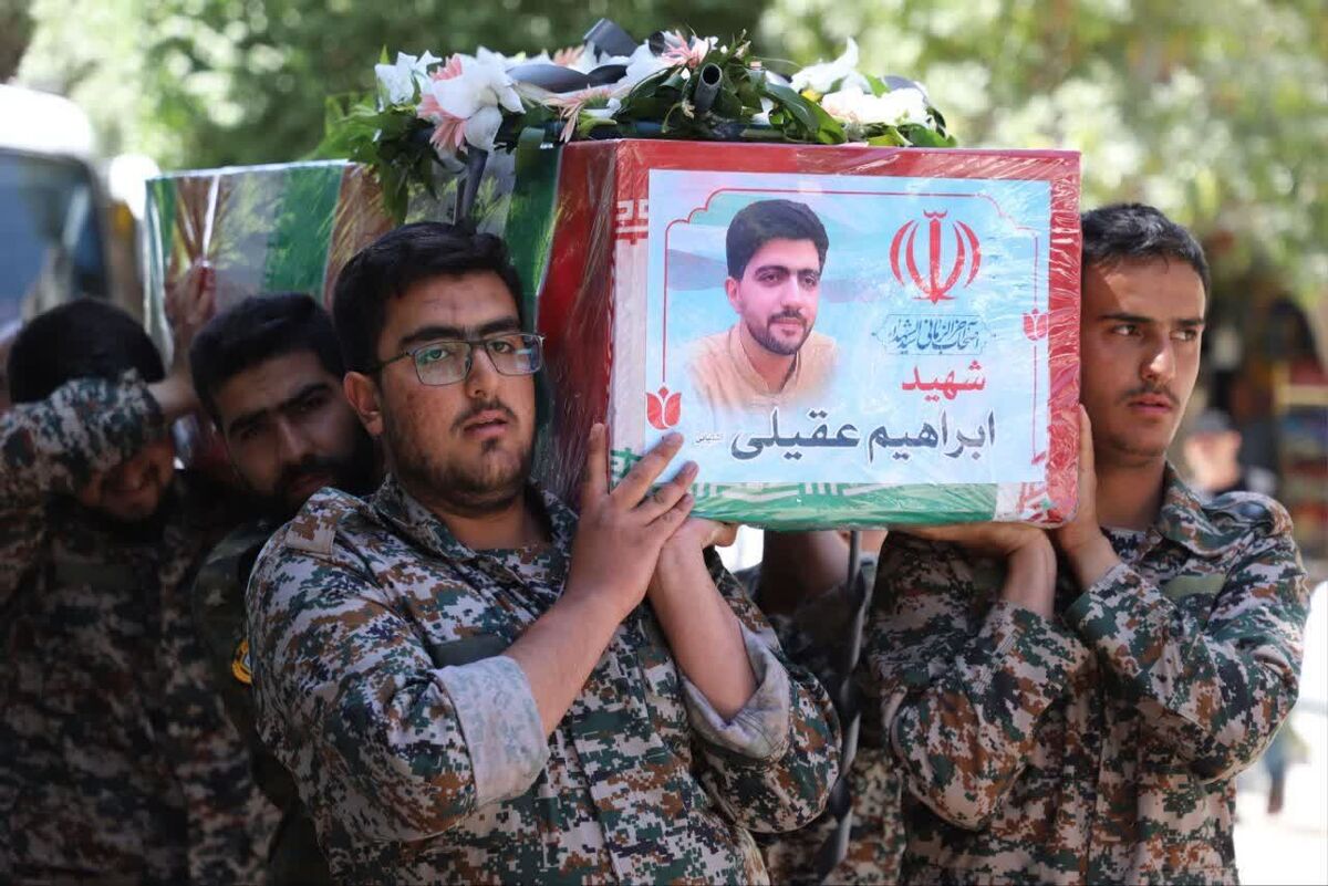 تشییع و تدفین شهید جنایت رژیم صهیونیستی در آشتیان