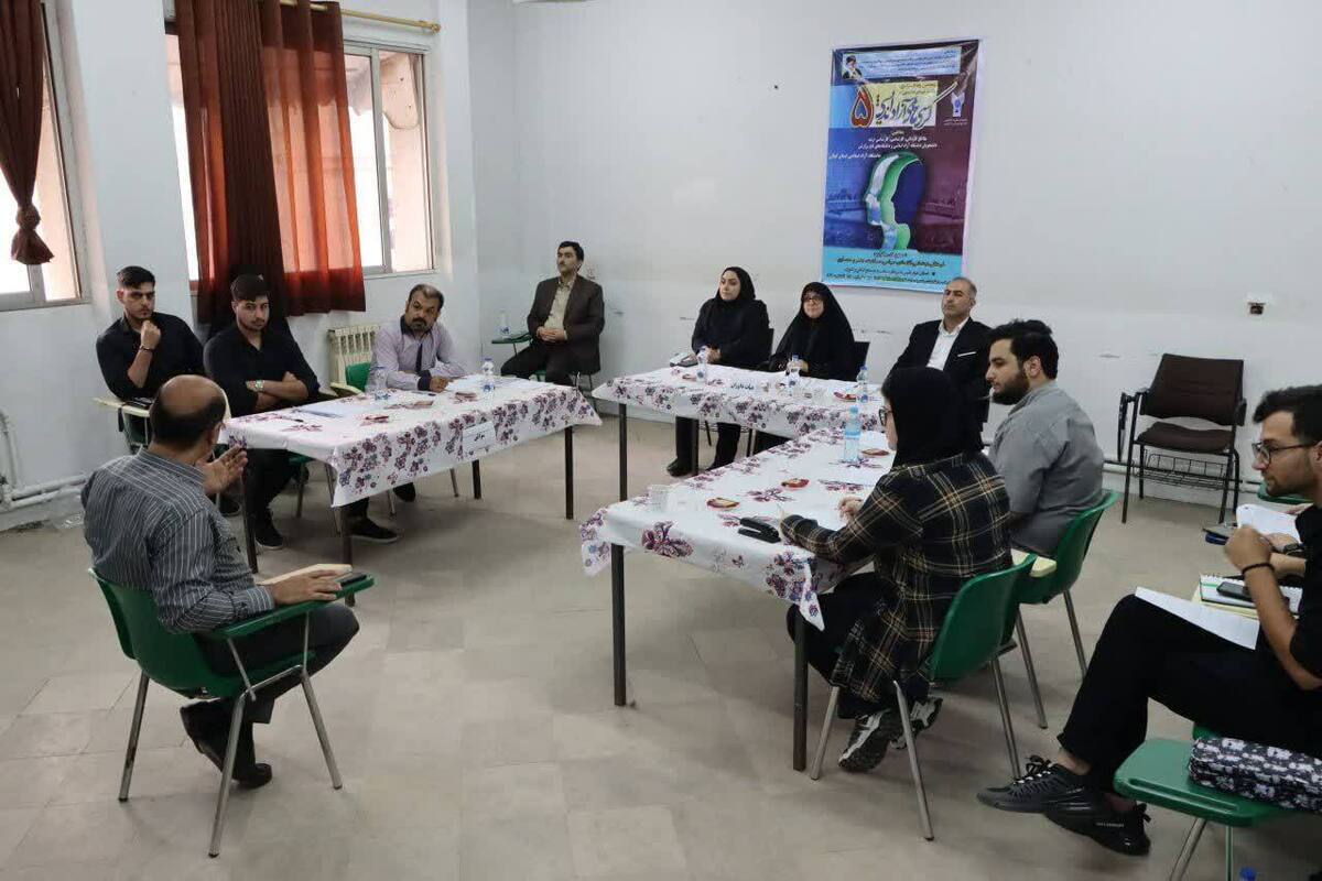 دومین رویداد ملی کرسی‌های آزاد اندیشی  درمرحله استانی در دانشگاه آزاد اسلامی واحد رشت برگزار شد