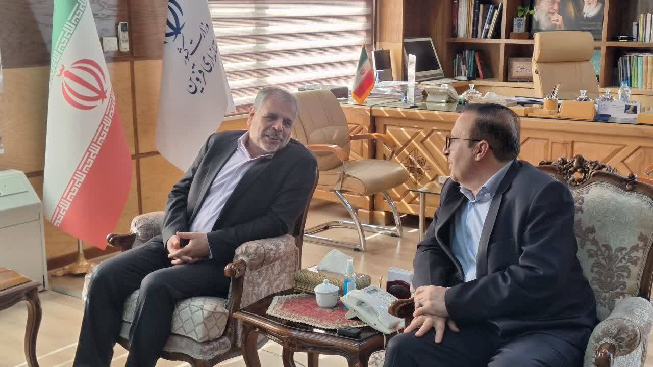 مدیرعامل سازمان انتقال خون ایران با استاندار قزوین دیدار و گفتگو کرد مدیرعامل سازمان انتقال خون ایران با استاندار قزوین دیدار و گفتگو کرد