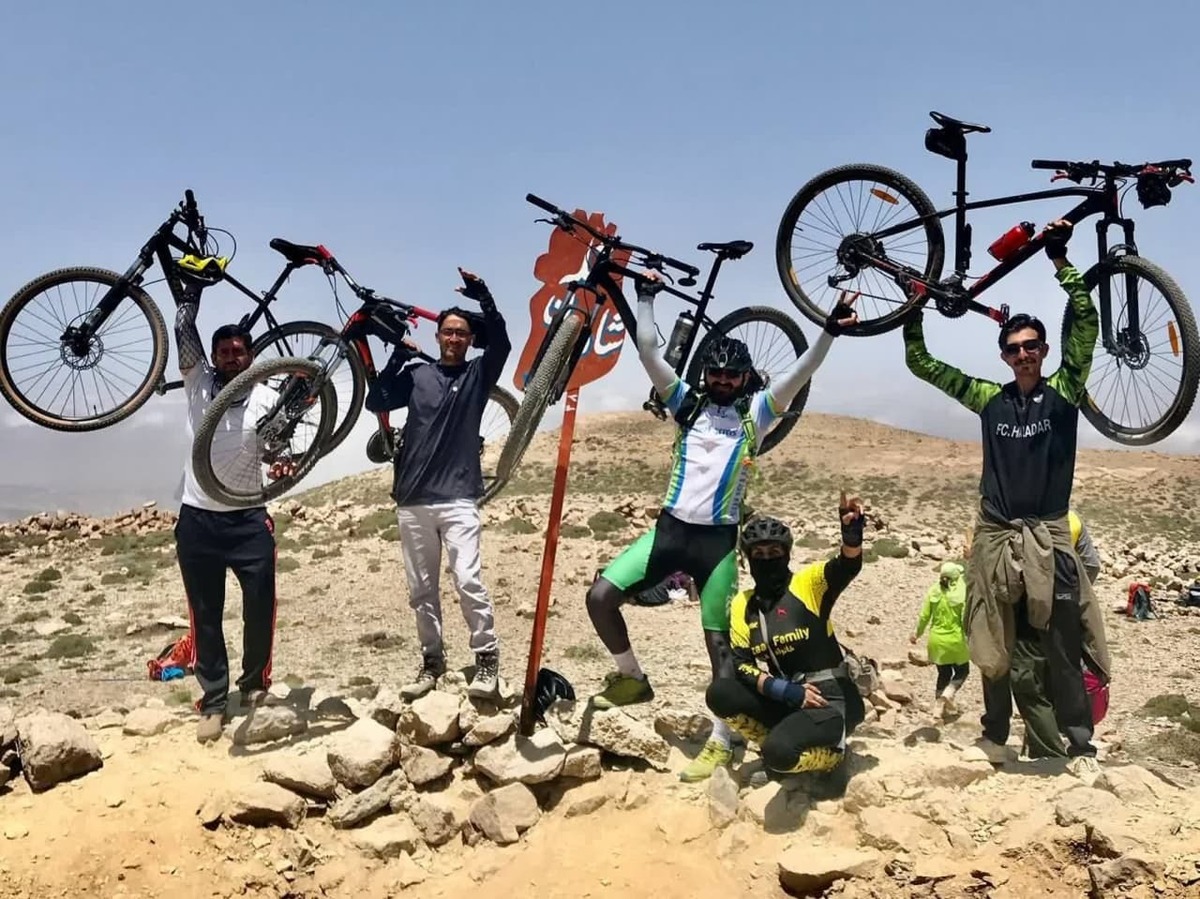 قله شاه‌جهان، مقصد غرور؛ صعود نمادین دوچرخه‌سواران اسفراینی به مناسبت سوم خرداد
