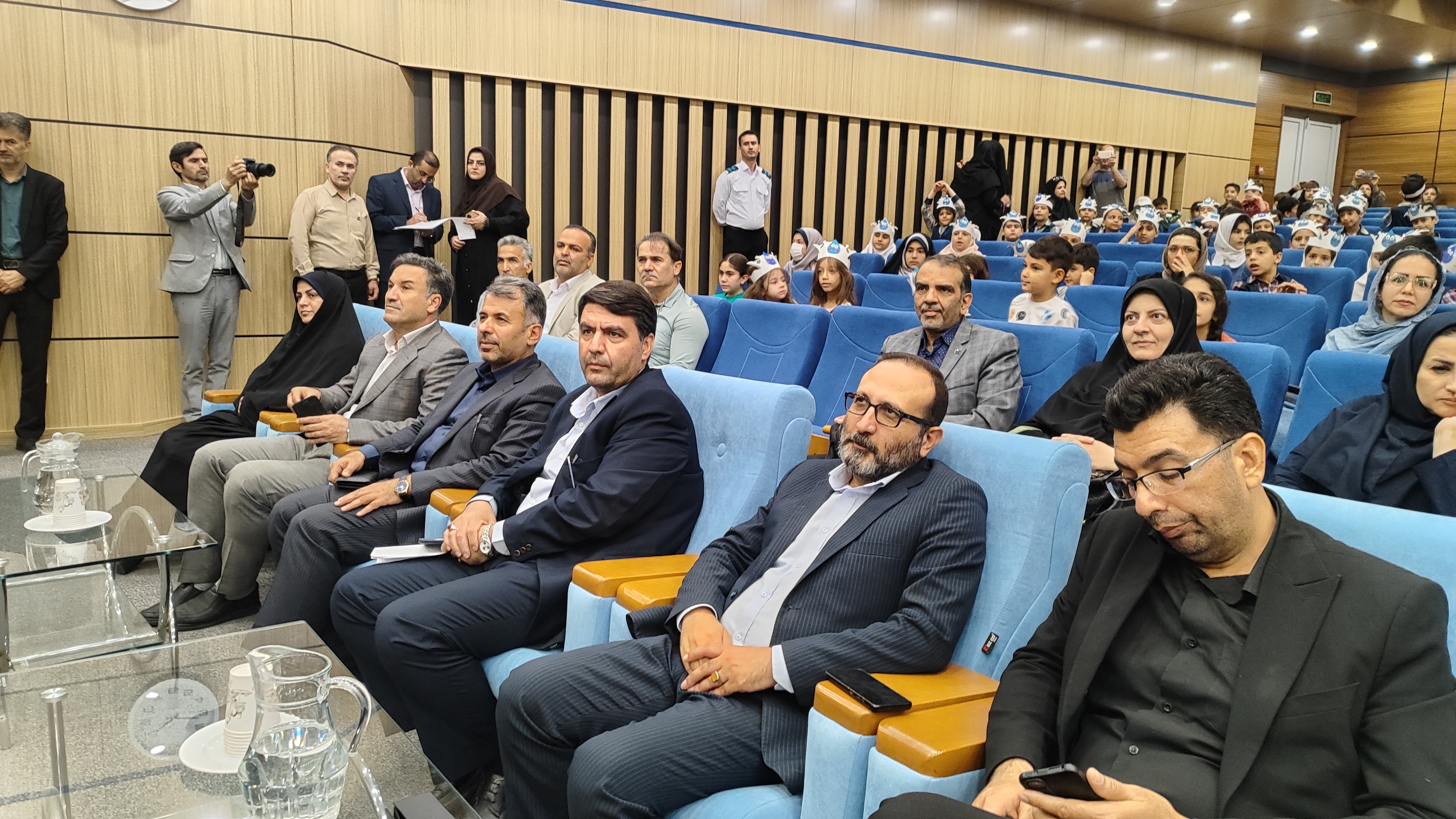 فرهنگسازی صحیح مصرف آب باید از سنین پایین آغاز شود فرهنگسازی صحیح مصرف آب باید از سنین پایین آغاز شود