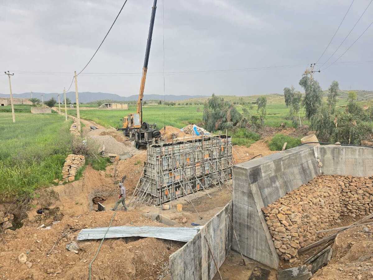 پیشرفت ۹۰ درصدی پروژه بهسازی، آسفالت و احداث پل جاده برج بهمنی - صنوگان در شهرستان کهگیلویه