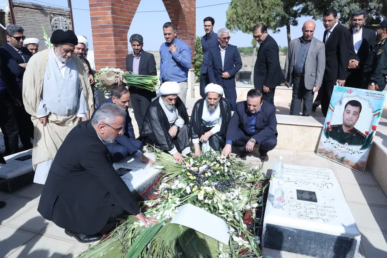 نوذری: مهمترین رسالت ما مدیران خدمتگزاری به خانواده معزز شهداست