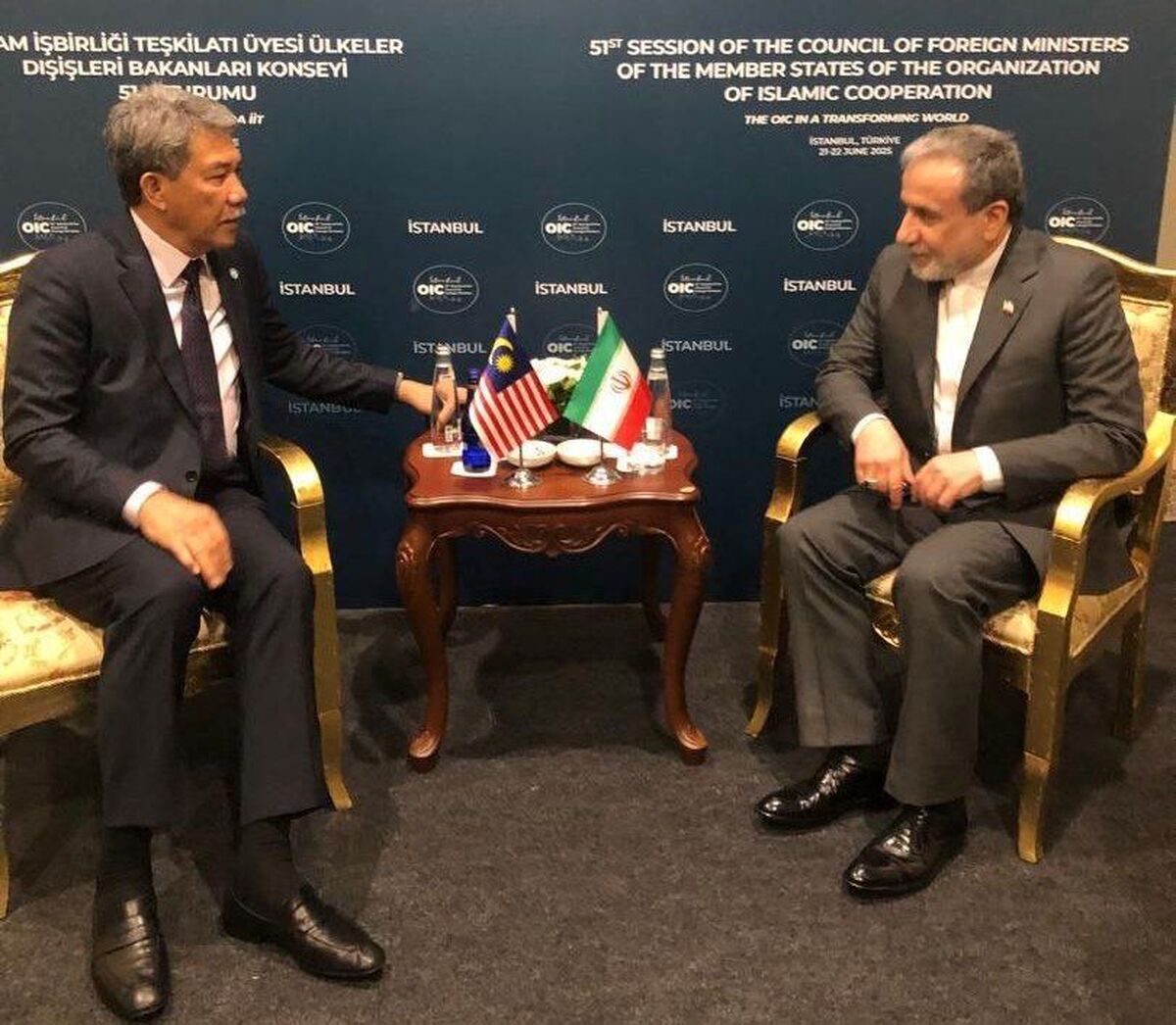 وزرای امور خارجه جمهوری اسلامی ایران و مالزی در استانبول دیدار کردند