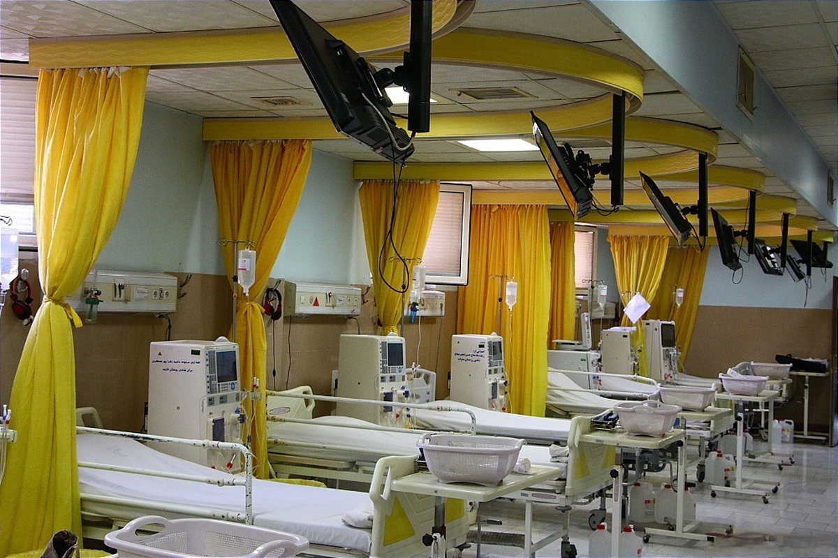 آیین رونمایی و آغاز به کار دستگاه‌های پیشرفته دیالیز بیمارستان شفا کرمان برگزار شد