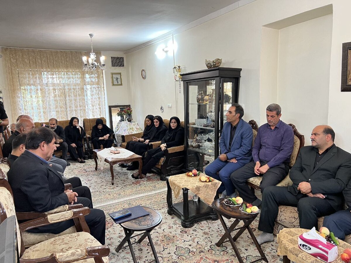 دیدار سرپرست اداره کل ورزش کرمانشاه با خانواده شهید ورزشکار