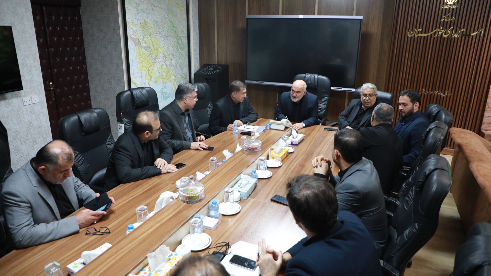 استاندار خوزستان از اجرای بسته جامع مدیریت بحران آب در استان خبر داد / افزایش رهاسازی آب به ۴۵۰ مترمکعب بر ثانیه و کاهش برداشت نیشکر برای بهبود کیفیت آب شرب در جنوب استان