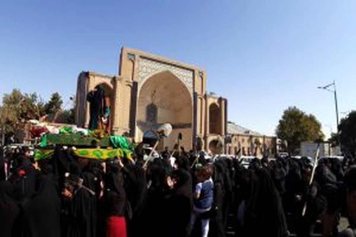 عزاداری مردم قزوین روز تاسوعای حسین 