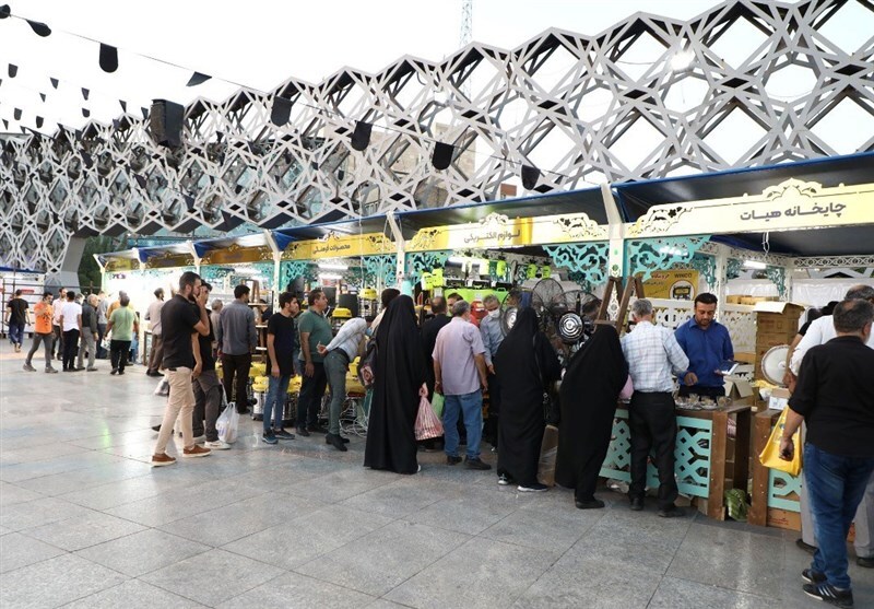 توزیع بیش از ۸۳۴ تن کالای اساسی بین هیاتها و مواکب استان قزوین در ایام محرم و صفر توزیع بیش از ۸۳۴ تن کالای اساسی بین هیاتها و مواکب استان قزوین در ایام محرم و صفر