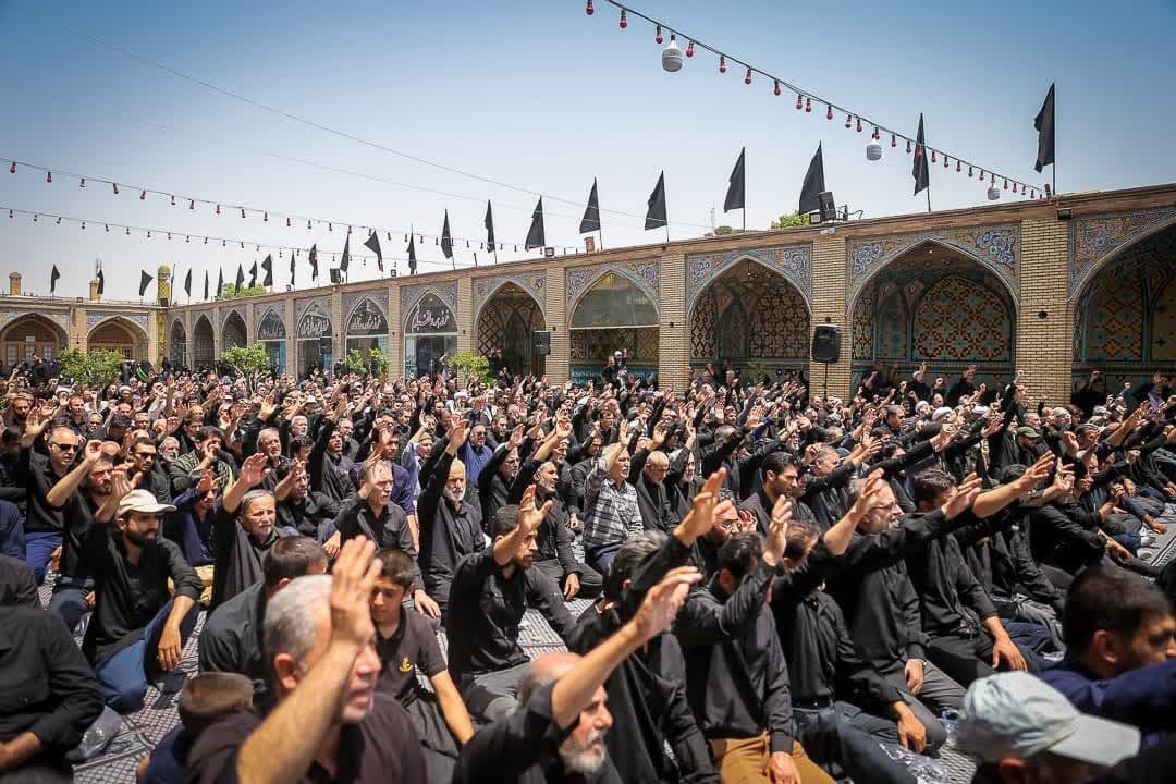 حضور استاندار قزوین در مراسم تاسوعای حسینی حضور استاندار قزوین در مراسم تاسوعای حسینی