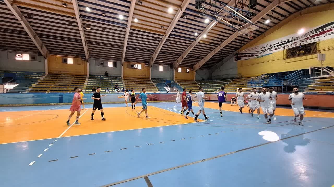 اکادمی و تیم پایه فوتسال پردیس قزوین را راه اندازی می کنیم