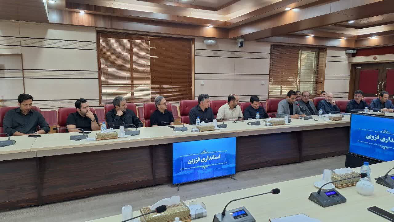 همکاری خوب اصناف با دولت موجب گذر موفق از بحران جنگ شد 