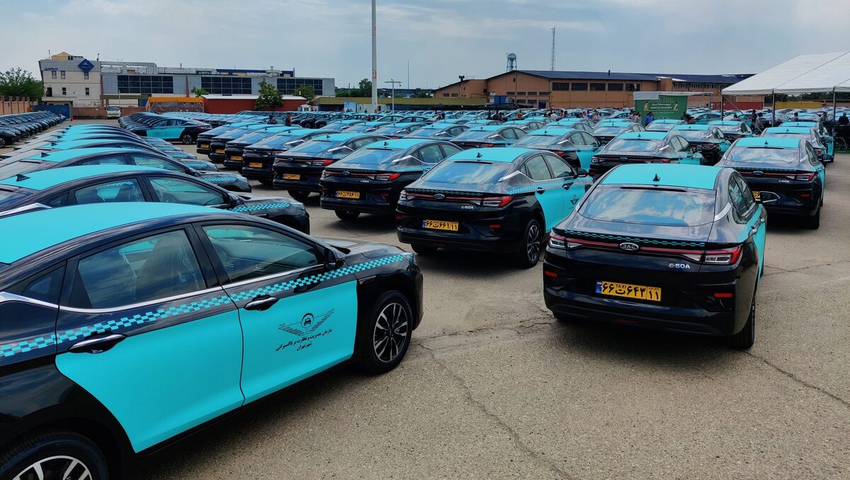 پرداخت وام ۳۰۰ میلیون تومانی به رانندگان تاکسی