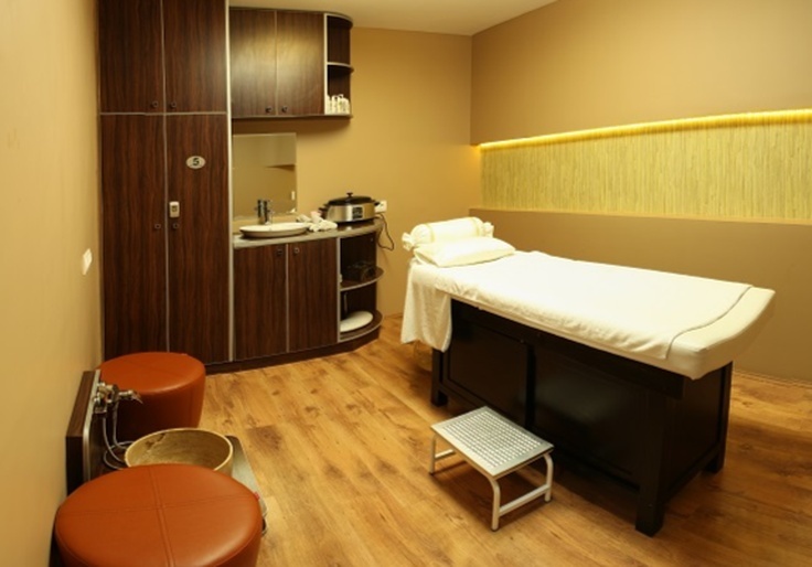 حقوق واقعی ماساژورهای تهران: آیا ماسوری شغل پر درآمدی است؟