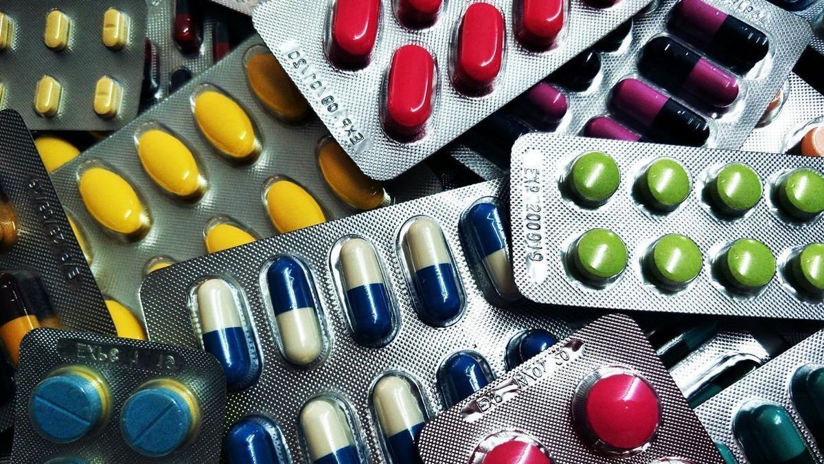 مصرف داروی خود را به دیگران توصیه نکنید / بیماران از مصرف خودسرانه هرگونه دارو در زمان بیماری پرهیز کنند