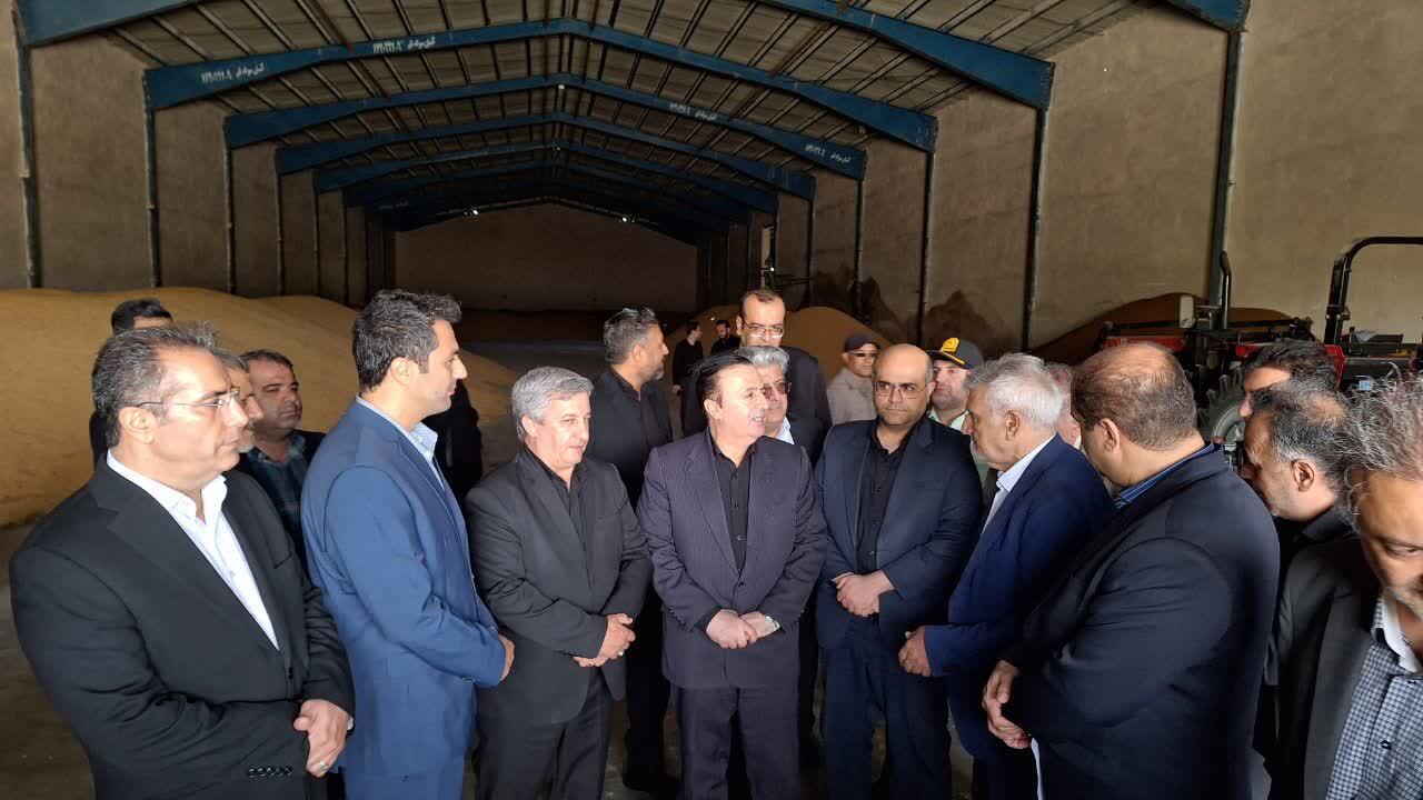 چهارشنبههای صنعتی استاندار قزوین این بار در واحدهای کشاورزی چهارشنبههای صنعتی استاندار قزوین این بار در واحدهای کشاورزی