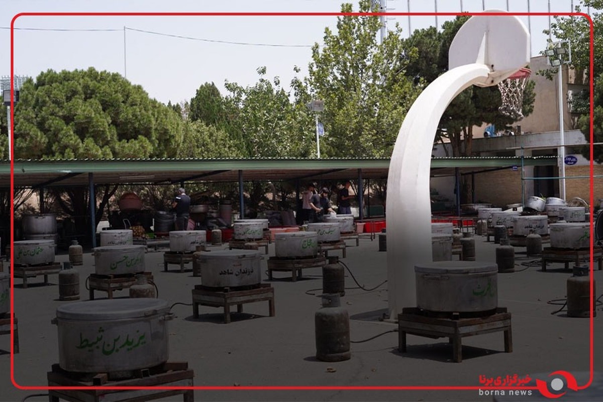 بخش‌هایی از مراسم عزاداری حسینی و آئین نذرواره به همت فدراسیون فوتبال