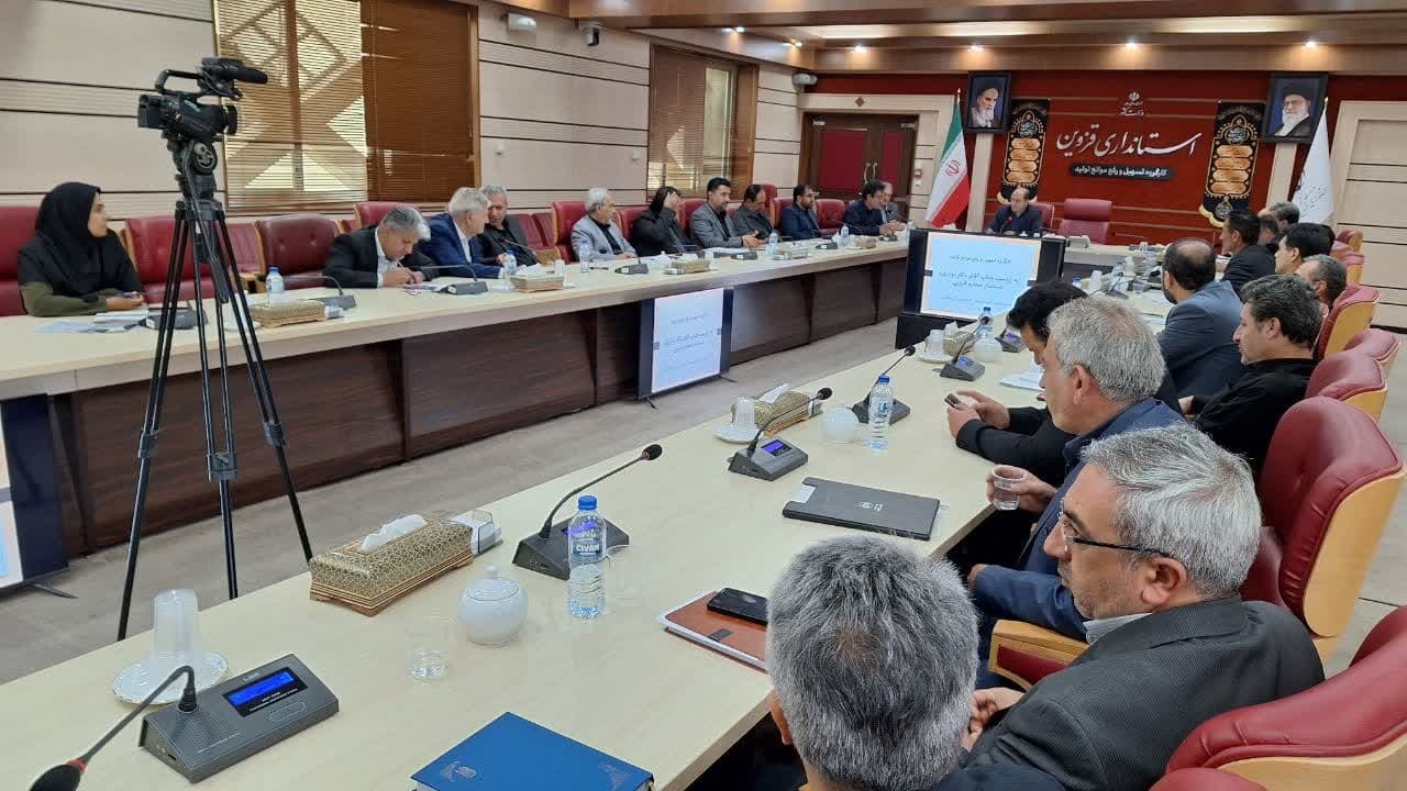 سوخت مورد نیاز دامداری و مرغداری های استان قزوین تامین شود