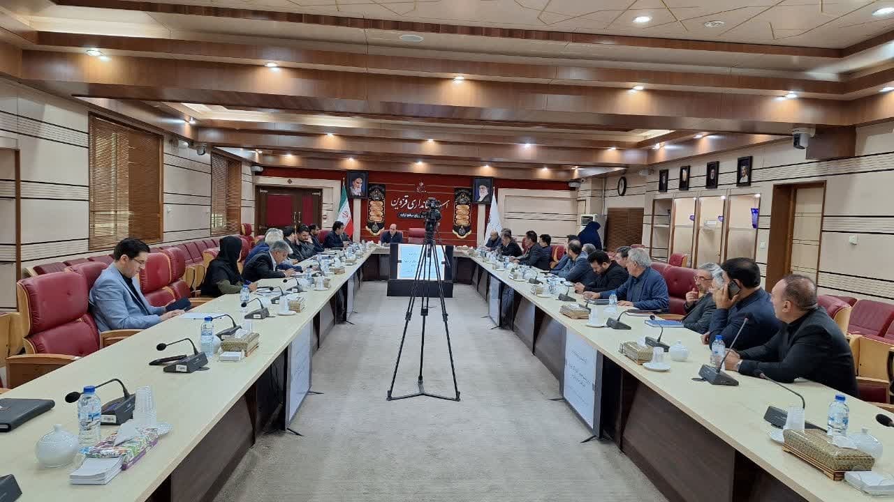 سوخت مورد نیاز دامداری و مرغداری های استان قزوین تامین شود