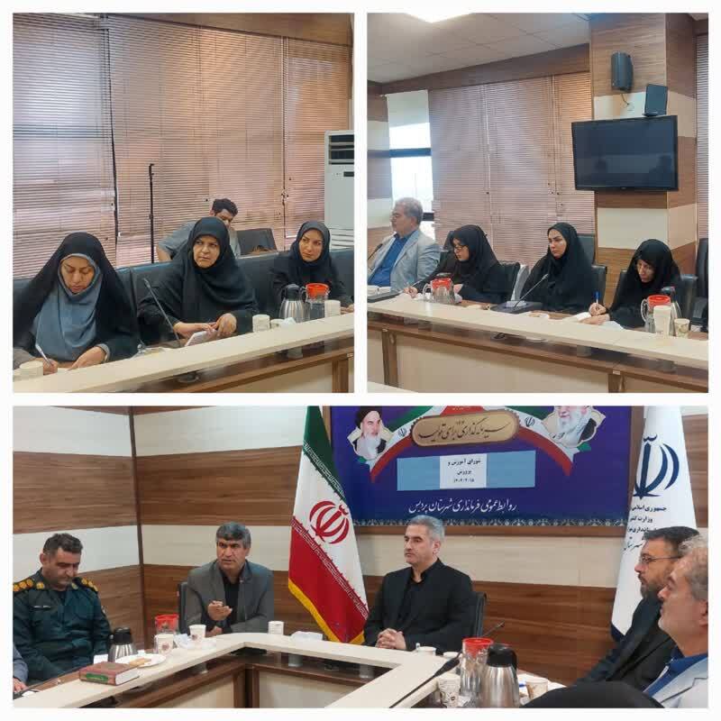 تاکید شورای آموزش و پرورش پردیس بر نقش محوری معلمان و هویت ملی تاکید شورای آموزش و پرورش پردیس بر نقش محوری معلمان و هویت ملی