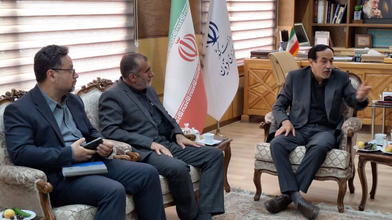 معاون آب و خاک وزارت جهاد کشاورزی با استاندار قزوین دیدار و گفتوگو کرد معاون آب و خاک وزارت جهاد کشاورزی با استاندار قزوین دیدار و گفتوگو کرد