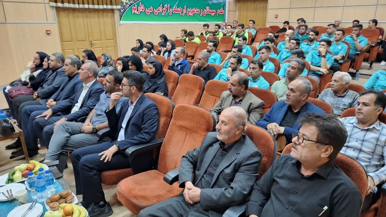 آموزش های تئوری وعملی داوران فوتبال را در استان قزوین جدی بگیرید