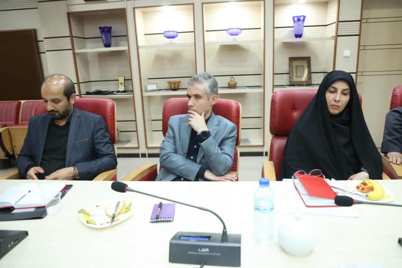 نوذری: کلید عبور از بحرانها اتکا به سرمایه های اجتماعی است نوذری: کلید عبور از بحرانها اتکا به سرمایه های اجتماعی است