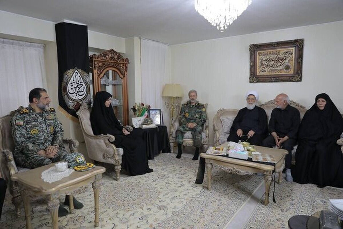 امیر حاتمی: خون پاک شهدا، شکست را به دشمن تحمیل کرد